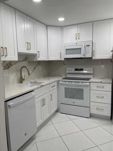 930 Normandy T, Delray Beach, FL 33484