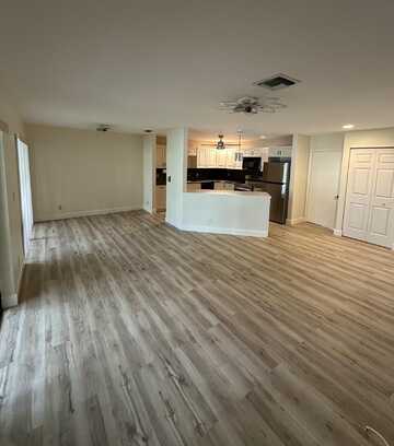 14 Lexington Lane E, Palm Beach Gardens, FL 33418