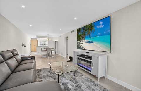 1090 Guildford E, Boca Raton, FL 33434