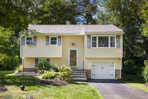 3 Sandy Hill Rd, Vernon, NJ 07419