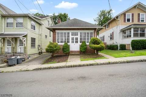 13 Logan Pl, Morristown, NJ 07960