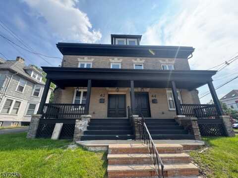 44 Prince St, Elizabeth, NJ 07208