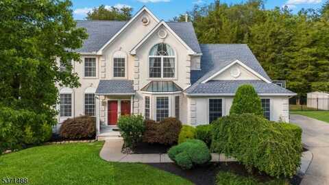 38 Margaret Dr, Franklin, NJ 08873