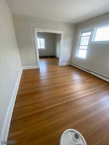 842 Pennington St, Elizabeth, NJ 07202