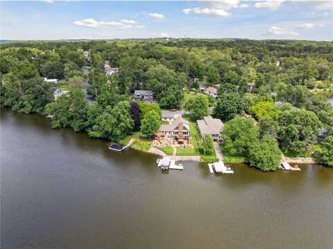 708 Riverside Drive N, North Hudson, WI 54016