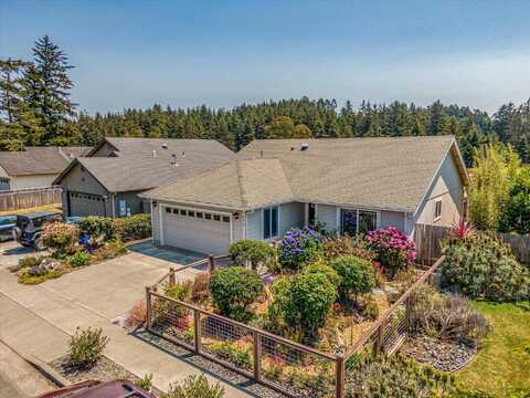 1690 Hideaway Court, McKinleyville, CA 95519
