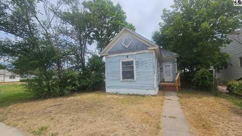 626 N Monroe St, Hutchinson, KS 67501