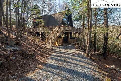 1027 Laurel Circle E, Deep Gap, NC 28618