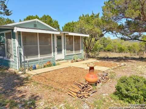 401 11th, Lakehills, TX 78063