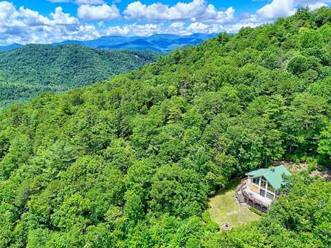 526 Grandaddy Still Road, Scaly Mountain, NC 28775