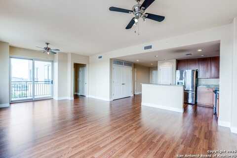 215 Center, San Antonio, TX 78202