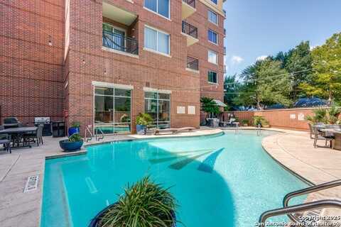 215 Center, San Antonio, TX 78202