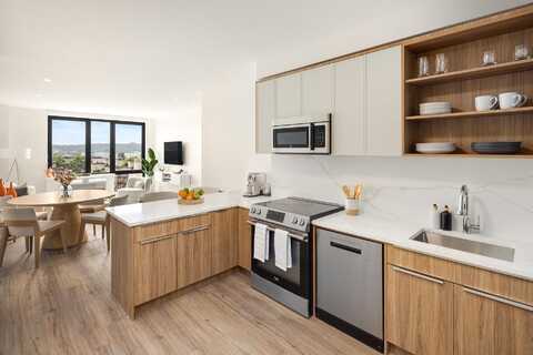 285 BROADWAY, Bayonne, NJ 07002