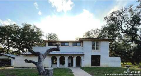 107 CYNTHIA DR, Pleasanton, TX 78064