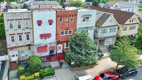 49 EAST 33RD ST, Bayonne, NJ 07002