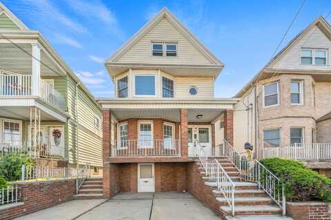 181 AVENUE C, Bayonne, NJ 07002