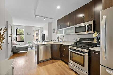 935 PARK AVE, Hoboken, NJ 07030