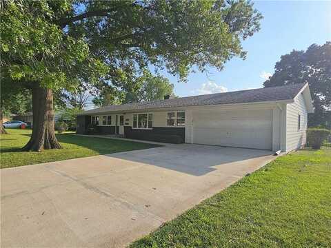 505 N Pine Street, Garnett, KS 66032