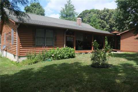 984 750th Road, Centerview, MO 64019