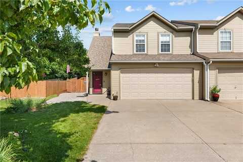 643 NE Swann Circle, Lees Summit, MO 64086