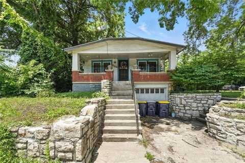 5310 Blue Parkway, Kansas City, MO 64130