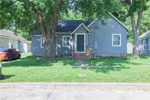 716 10th Street, Osawatomie, KS 66064