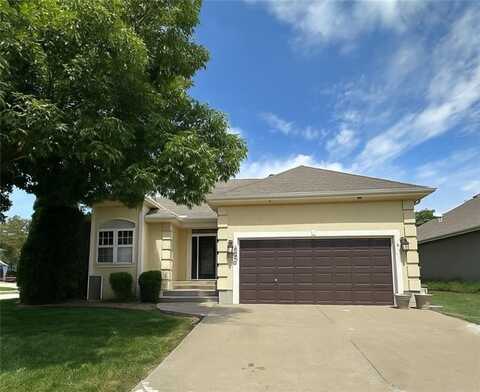1800 Meadowlark Court, Raymore, MO 64083