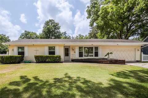 8112 Dearborn Drive, Prairie Village, KS 66208