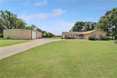 1925 16500 Road, Oswego, KS 67356