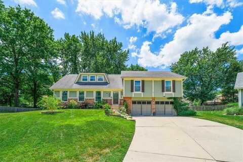 200 NE Oak Tree Lane, Lees Summit, MO 64086