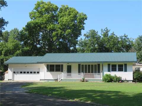 722 W 3rd Avenue, Garnett, KS 66032