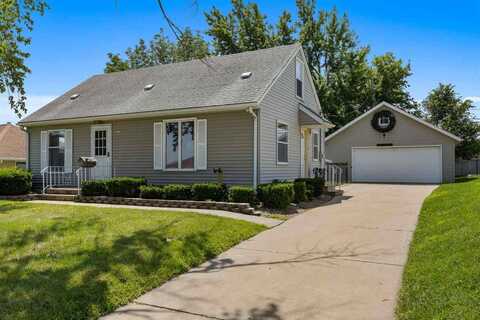 2226 Chandler St, CedarRapids, IA 52404