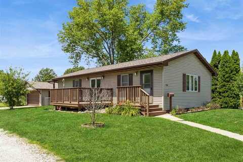 610 7th Ave, BellePlaine, IA 52208