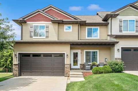 463 Potter St, Tiffin, IA 52340