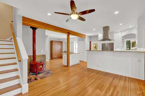 9 Crick Rd, Garden Valley, ID 83622