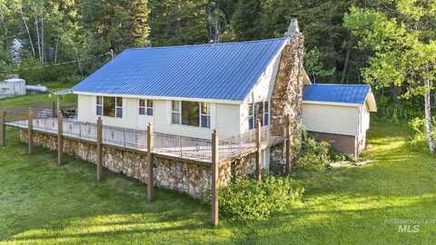 17 Lem Ct, High Valley, ID 83611