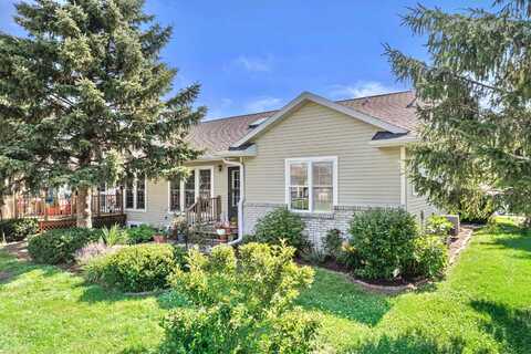1277 E Bluff Road, Whitewater, WI 53190