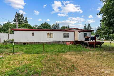 105 E 1st Ave, Clark Fork, ID 83811
