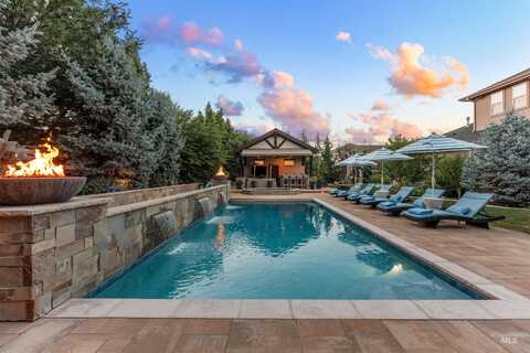 1801 N Big Canyon Avenue, Eagle, ID 83616