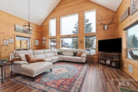 3 Boone Rd, Garden Valley, ID 83622