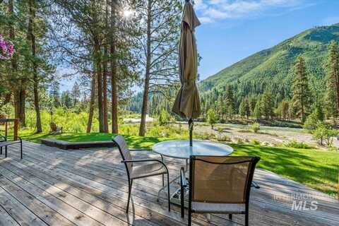 31 Southfork Dr, Lowman, ID 83637