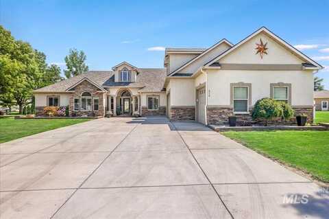 319 Clear Lakes Ln, Buhl, ID 83316