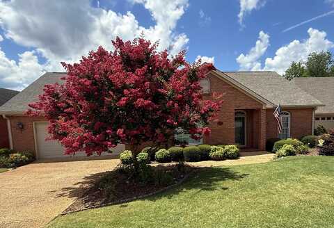 213 Laura Ct, Florence, AL 35630