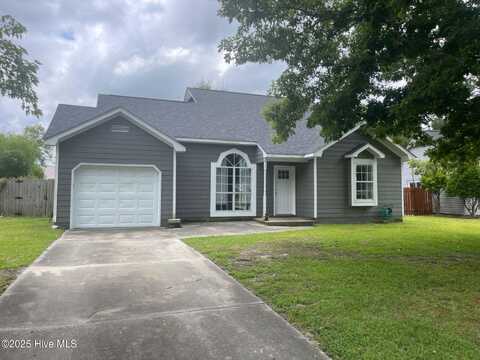 107 Honey Tree Court, Midway Park, NC 28544