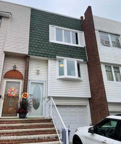 6 Dogwood Drive, Staten Island, NY 10312