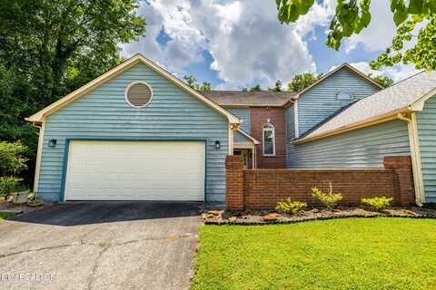 1425 Secretariat Blvd, Knoxville, TN 37931