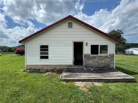 19441 Buffalo Road, Buffalo, WV 25033