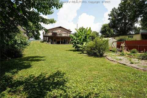 37 A Street, Saint Albans, WV 25177