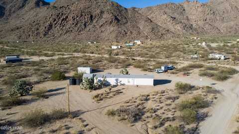 11989 Howard Rd, Yucca, AZ 86438