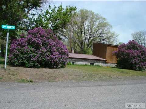 747 W 2nd N, St Anthony, ID 83445